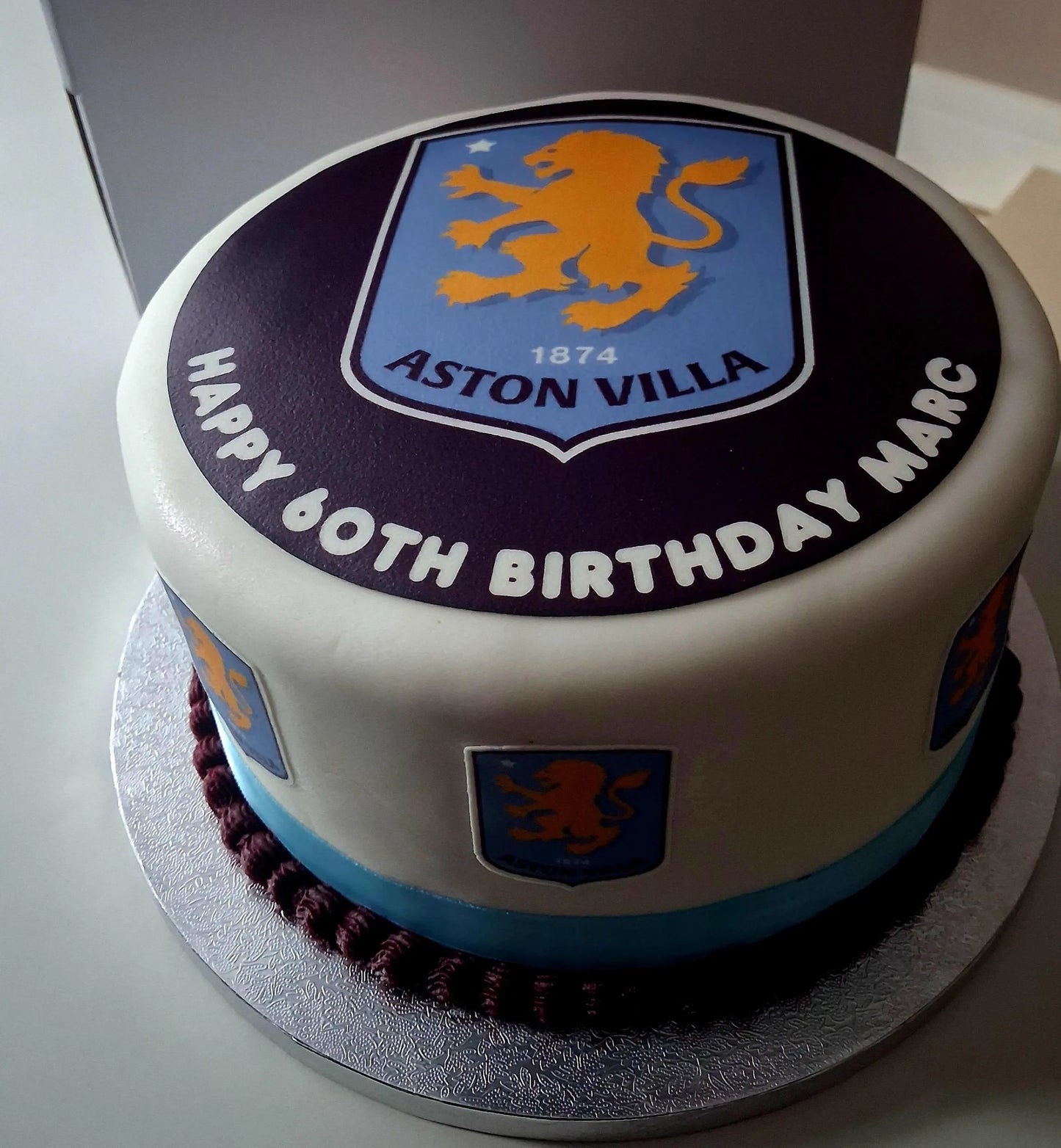 Big Sals - Sports Team Badge Edible Cake Topper With Custom Text! + 6 FREE Side Badges!